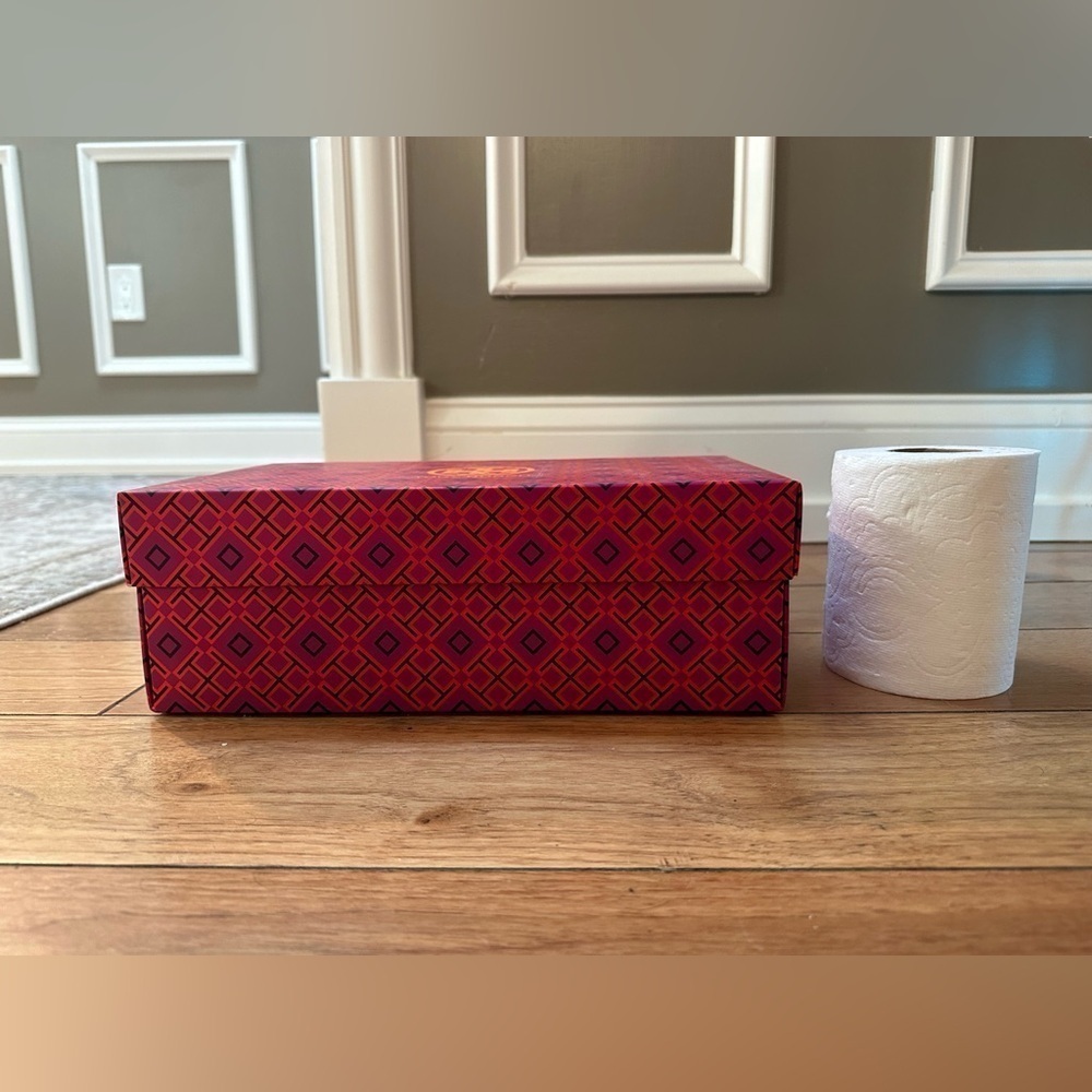 Tory Burch Shoe Box - EMPTY - Picture 4 of 4